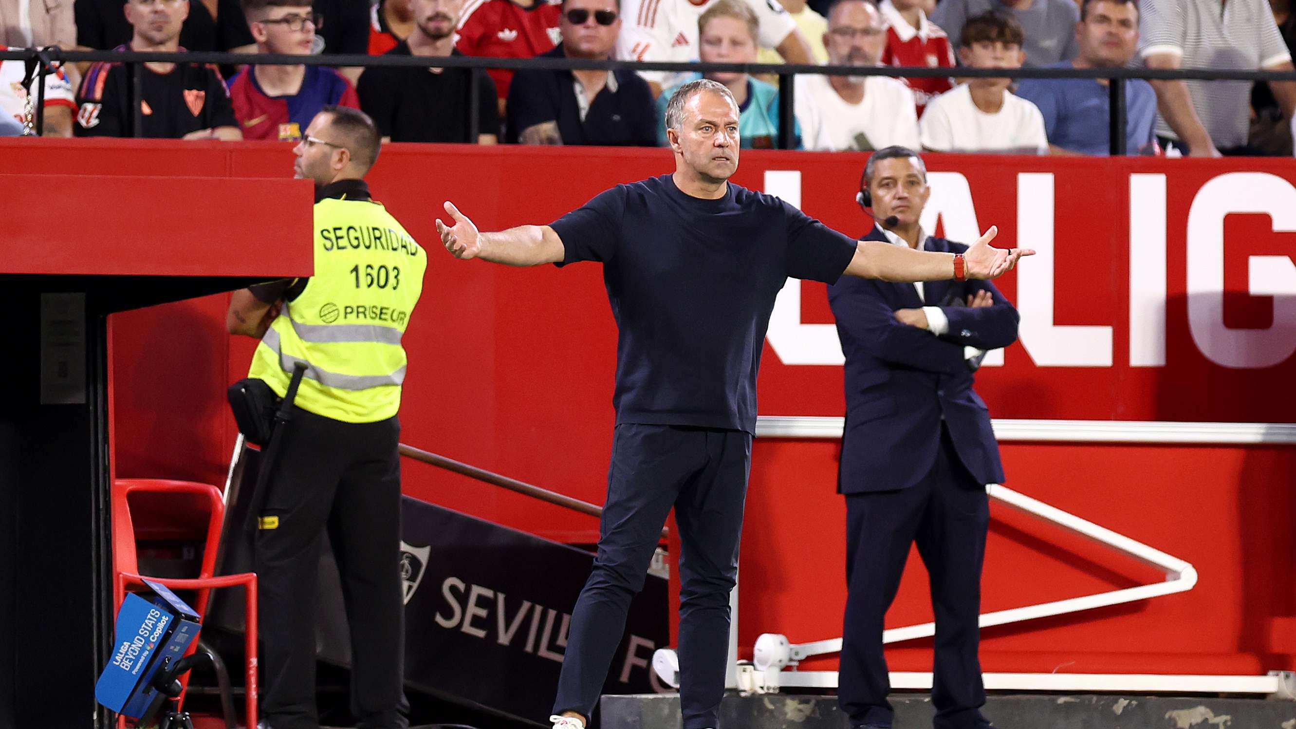 A strange week at the Camp Nou: Flick puts Barcelona on "flight mode"  