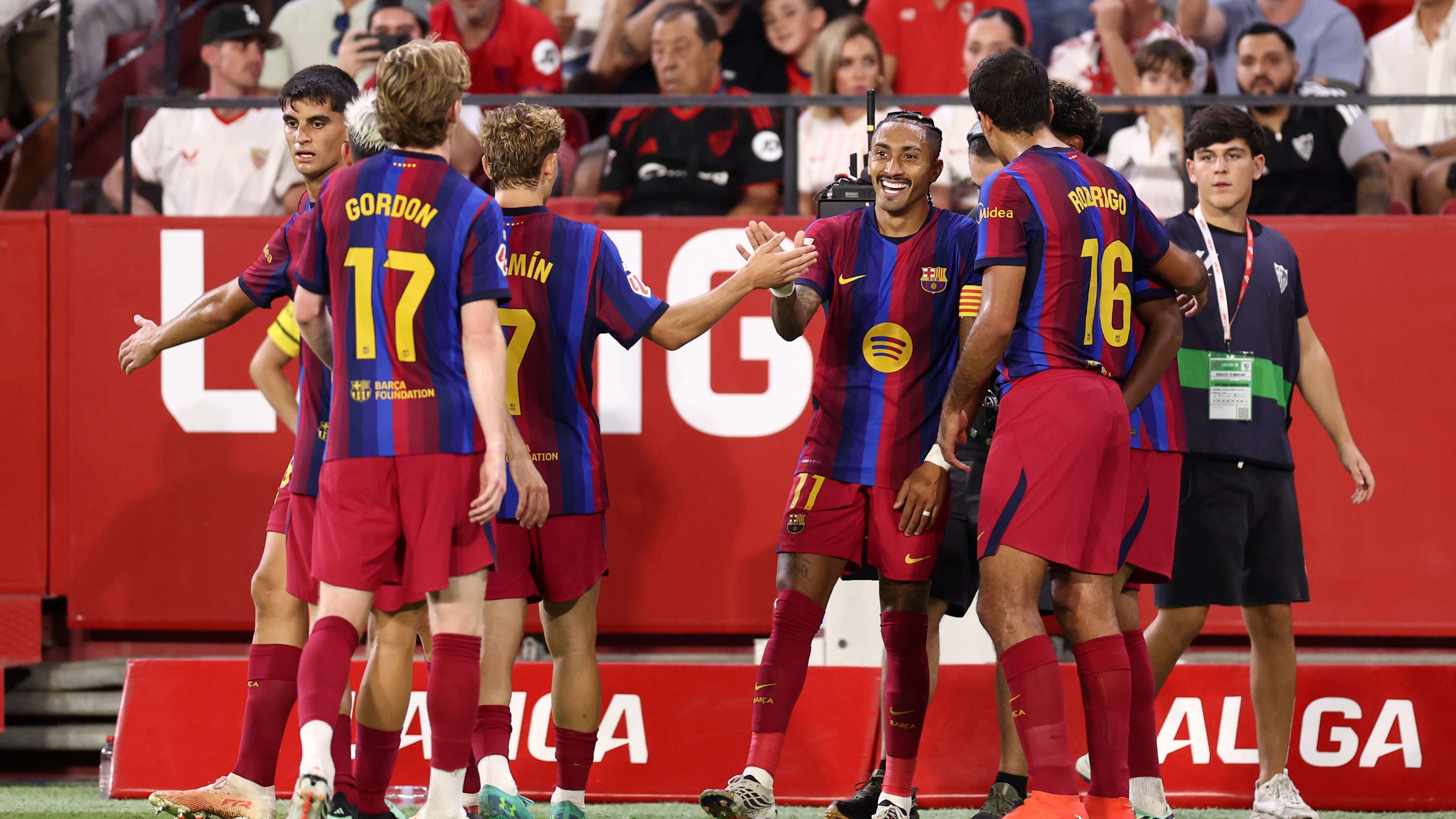 Video: "The unstoppable monster": Barcelona claim their seventh win courtesy of "Brazil's magician"  