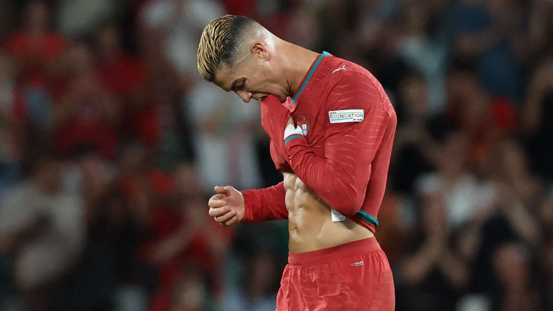 Jesus explains decision to substitute Ronaldo in Portugal win  