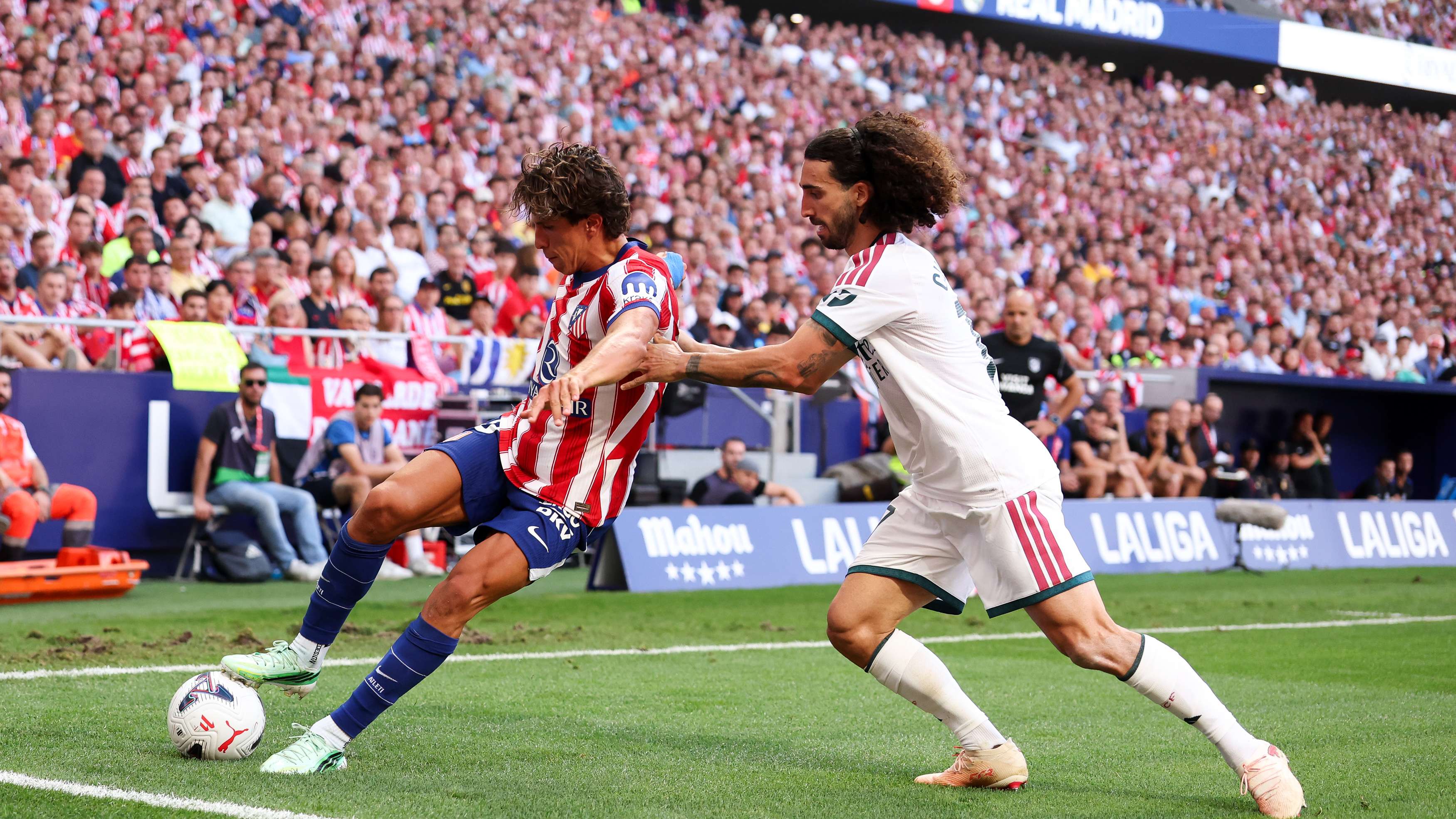 "Sons of whores and scum": vulgar language and insulting chants against Real Madrid and Barcelona  