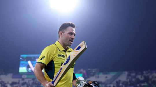 Inglis out of last two SA ODIs with fractured finger  
