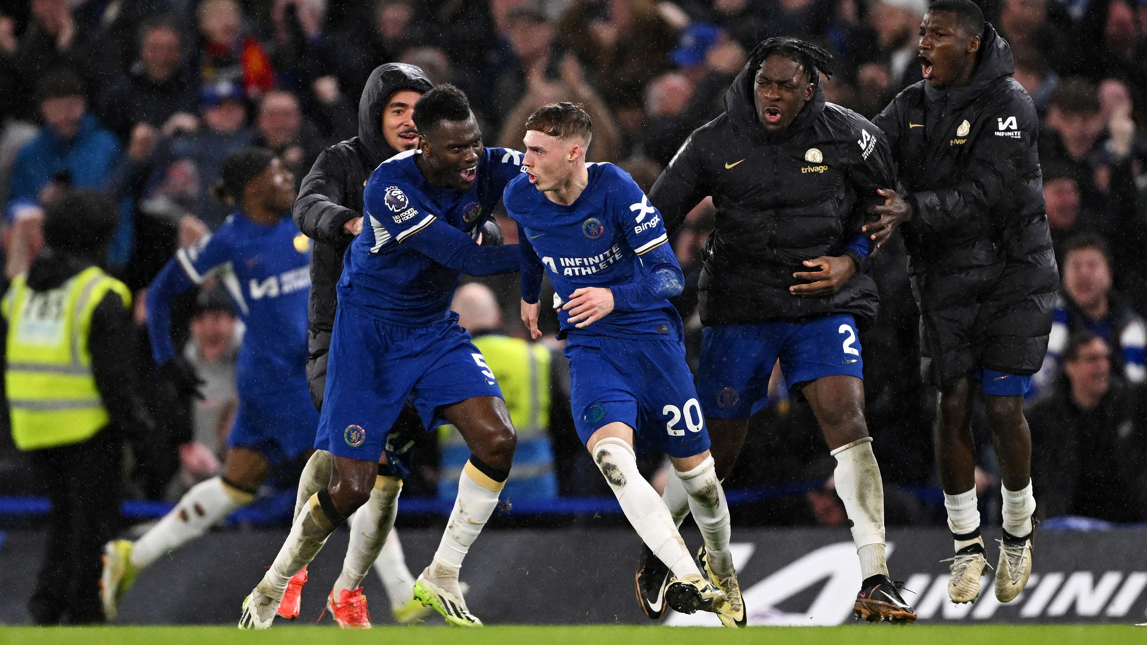 Chelsea vs United: Classic match - Palmer's hat-trick seals seven-goal epic  