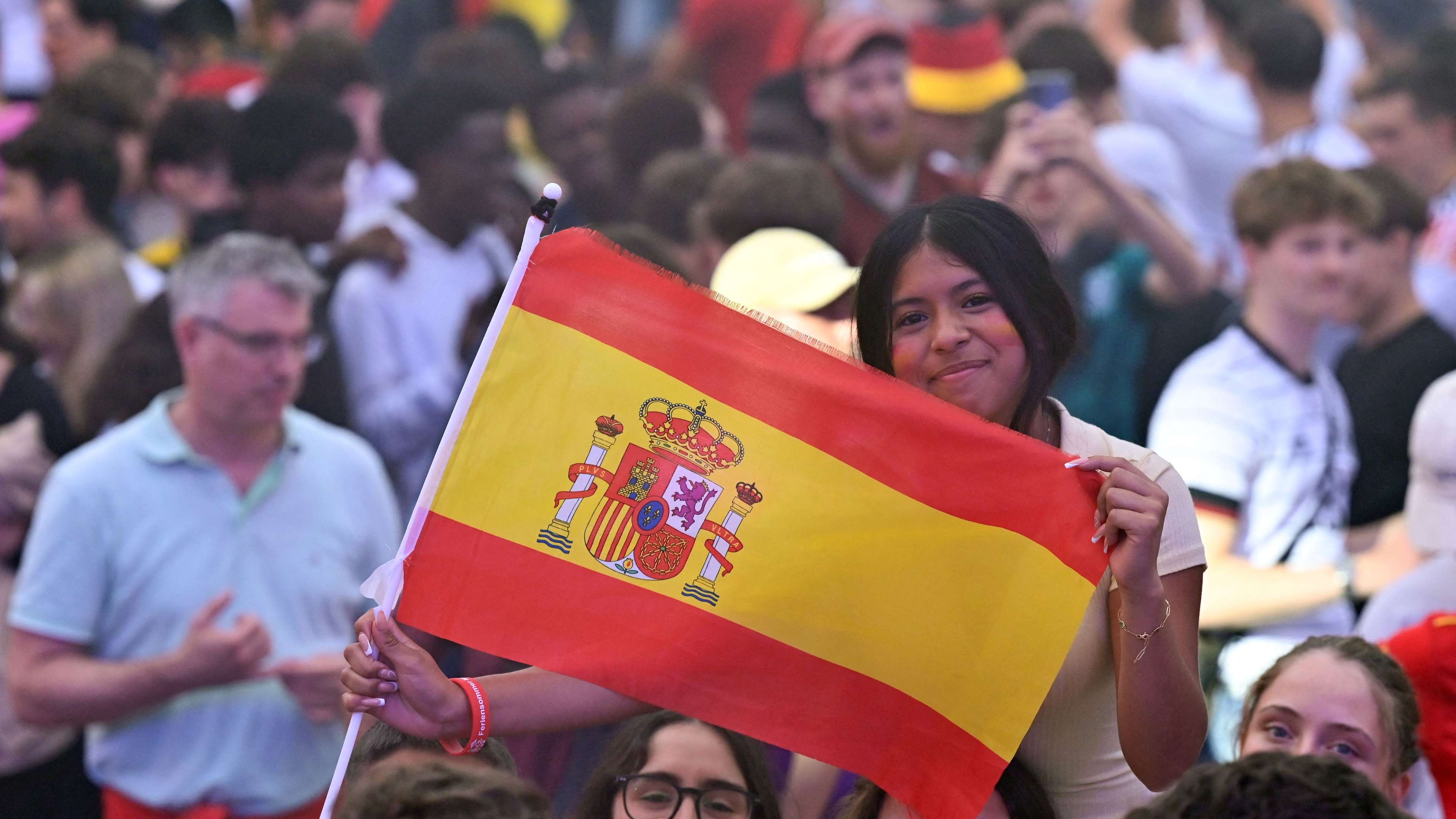 De la Fuente surprises everyone with nine changes to Spain's line-up  