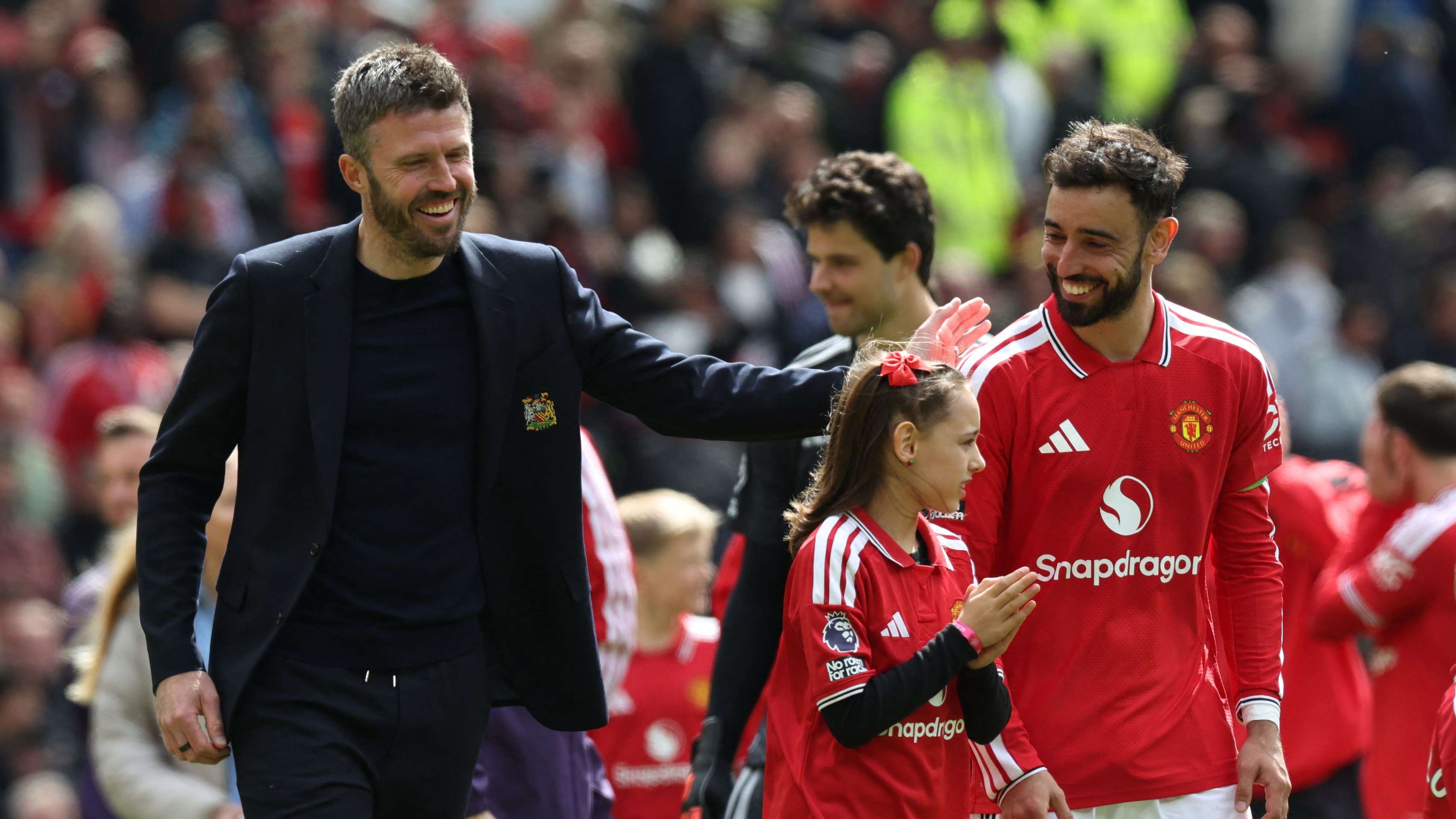 The circle of failure: who turns Manchester United's collapse into a gold mine?  