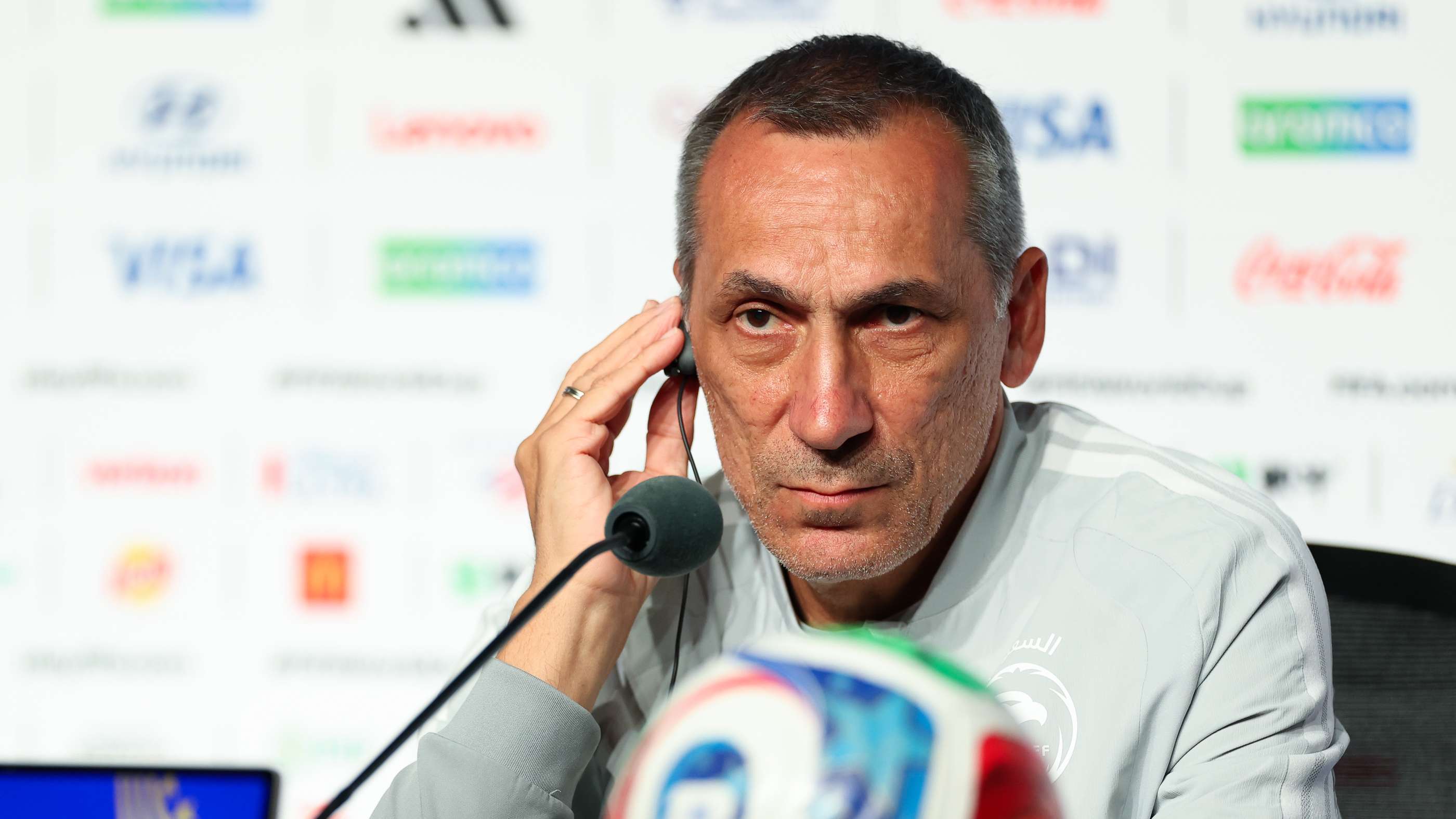 Donis prepares Saudi Arabia squad for Doha camp: what is the situation of Musab al-Juwayr and Salem al-Dawsari?  