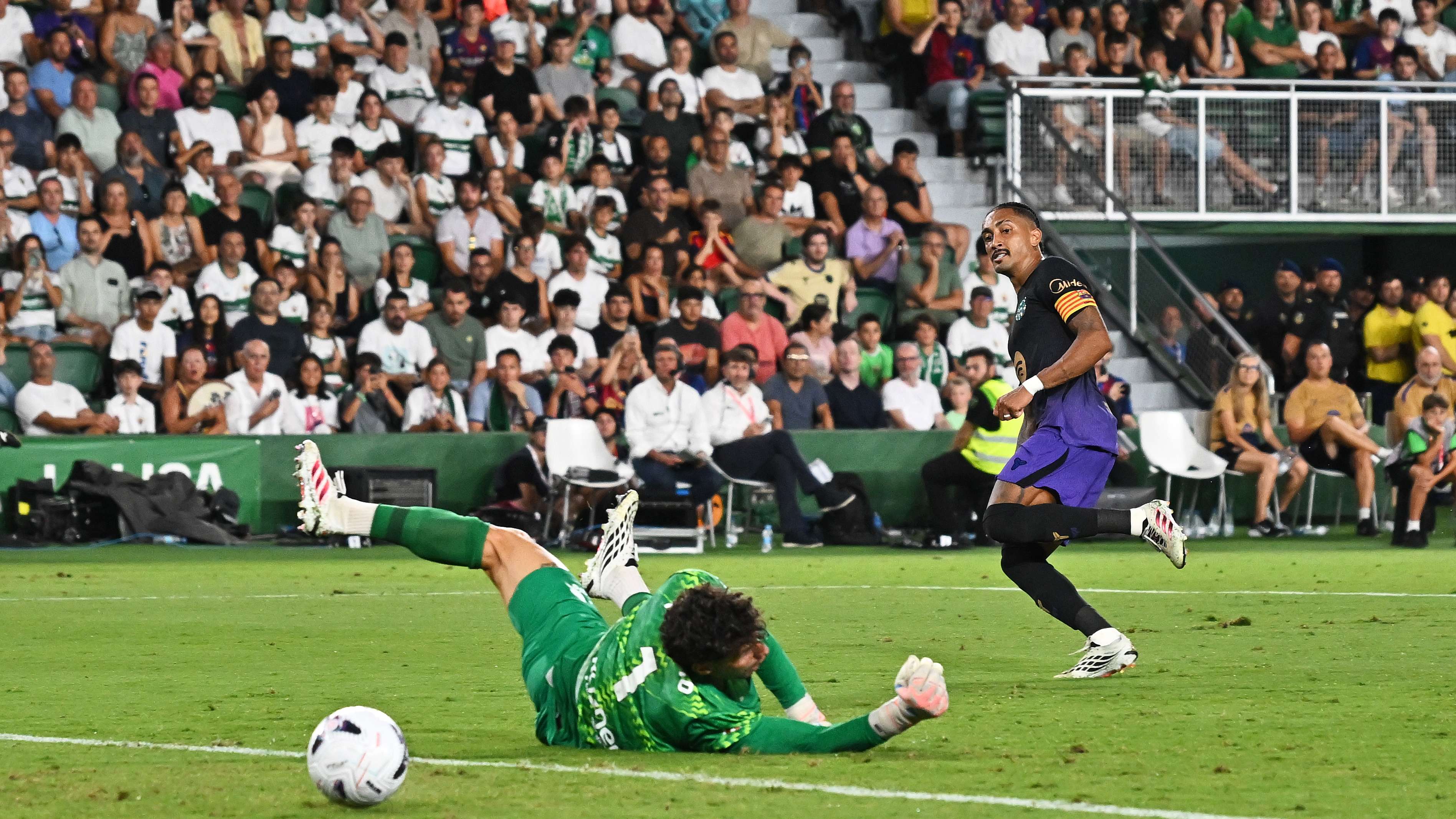 With memories of the 5-1, Barcelona take an important decision before facing Galatasaray  