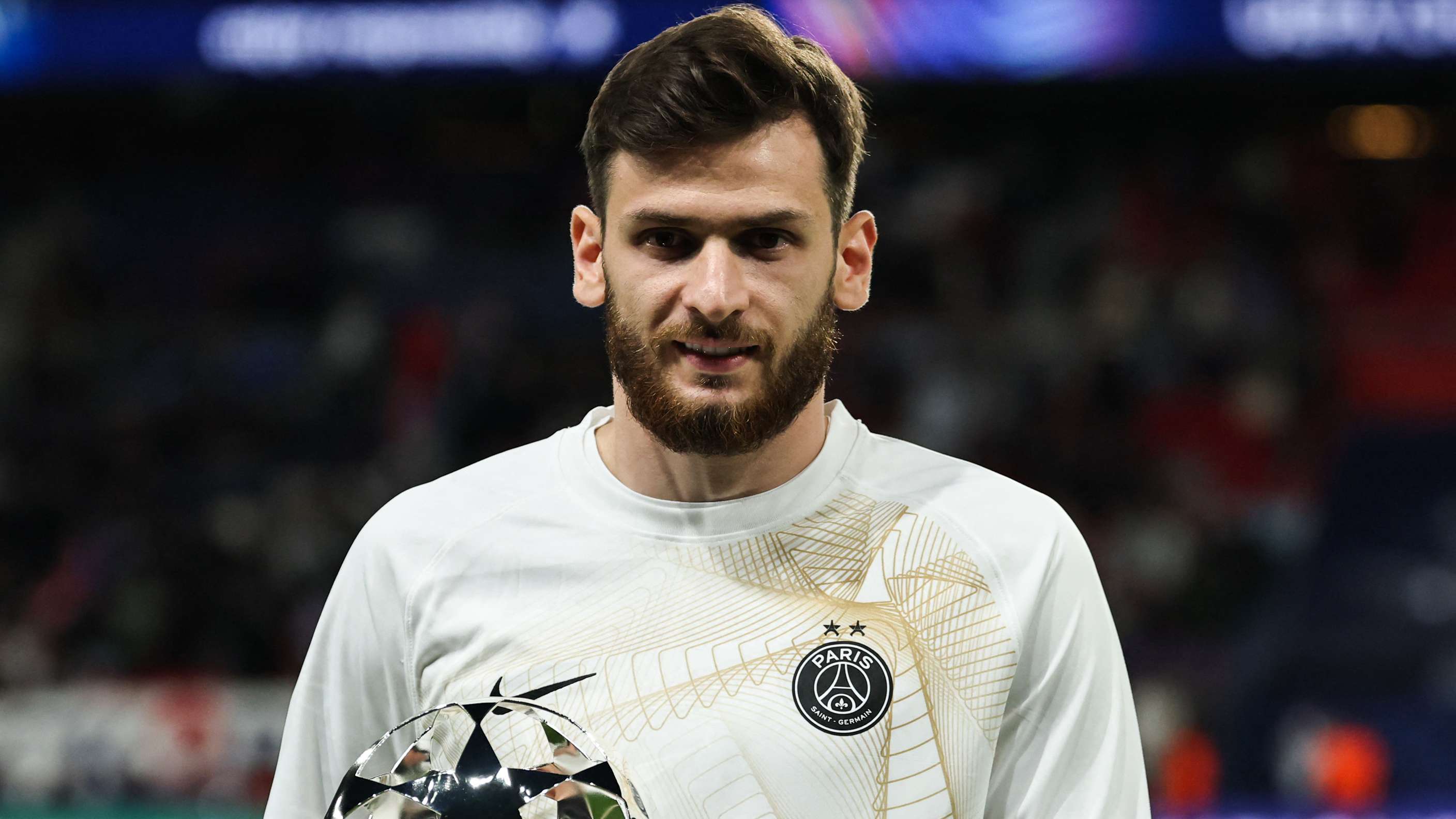 Not a machine! Luis Enrique slams critics in fiery defense of PSG star Kvaratskhelia  