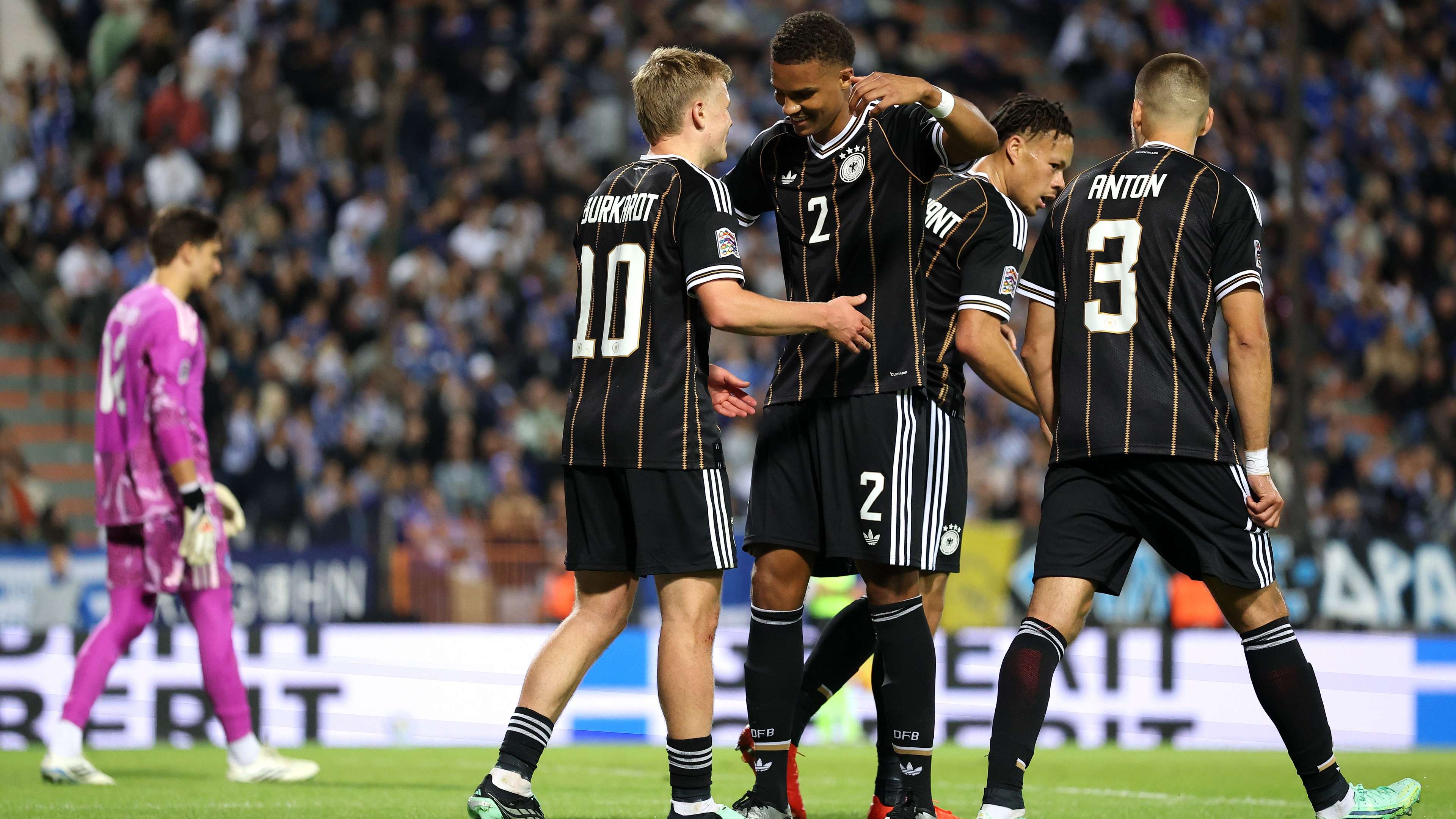 Klopp's frustrating start continues as Germany held by Greece  