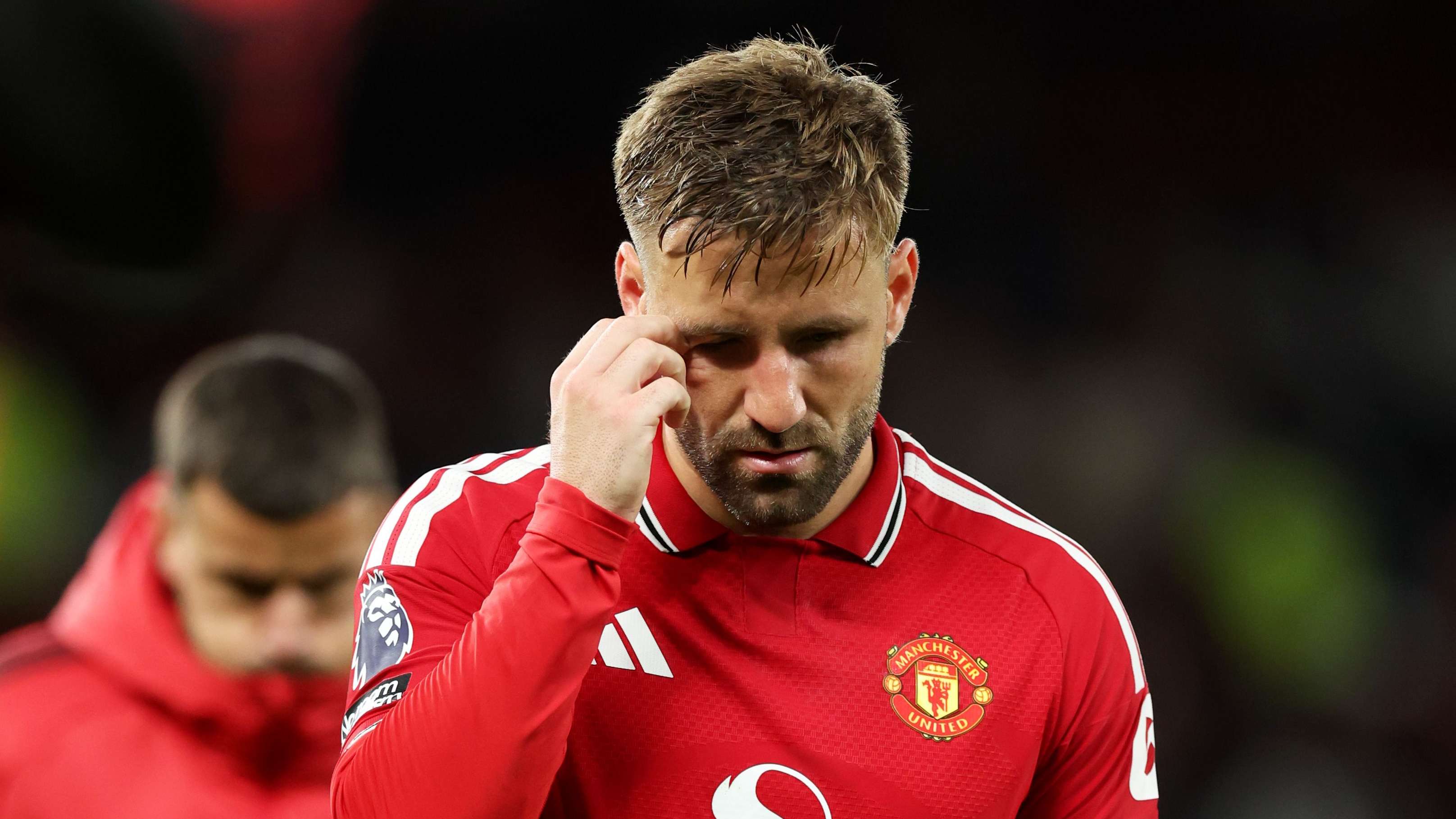 Shaw injury blow? Man Utd star seen limping after fiery Spurs draw  