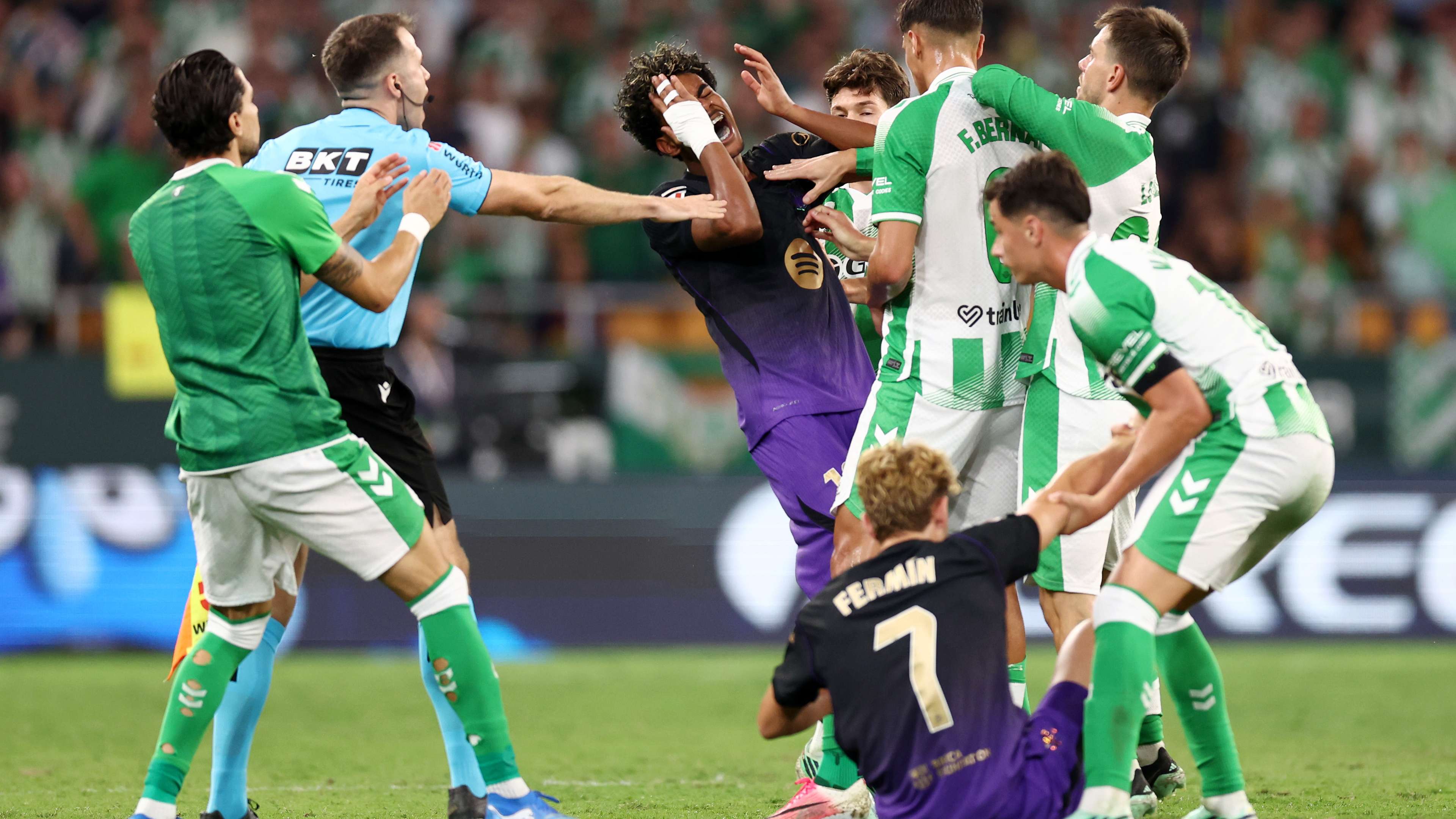 In video: Zalzouli's goal sparks a brawl, and Yamal causes a Betis player to be sent off  