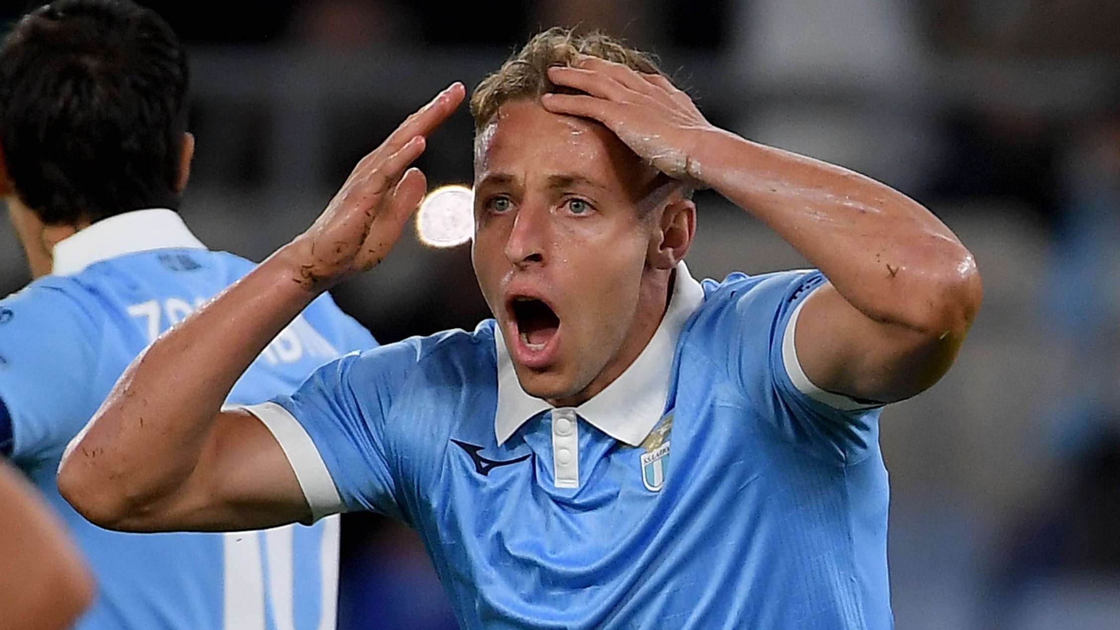 Sassuolo-Lazio: very lengthy VAR check and protests over Frattesi’s position  