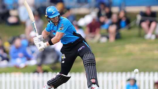 Wolvaardt, Wellington star for Strikers; Mooney-Devine decimate Renegades  